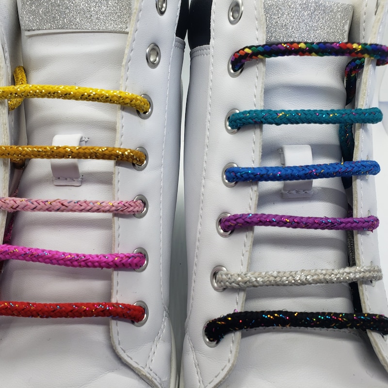 Photo inspiration: Fresh Look at Rainbow Black Shoelaces