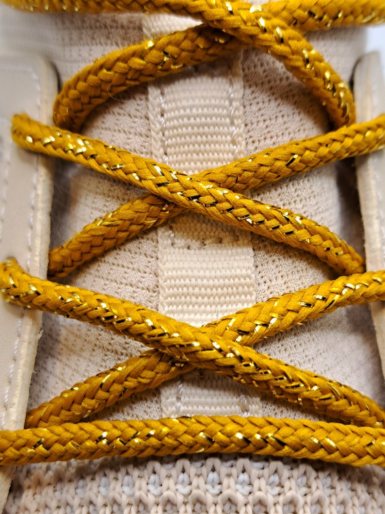 Curated visual reference: Visual Reference: Round Sparkle Shoelaces