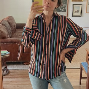 Vintage Seide Regenbogen Gestreifte Knopf Bluse
