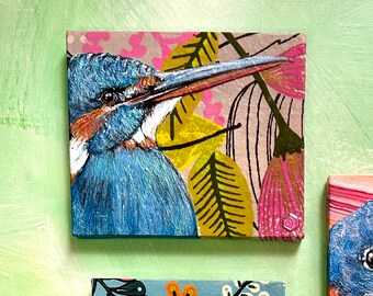 6''X5''X1/2'' King fisher, Azules y naranja, pintura acrílica sobre papel hecho a mano, gris, rosa y verde.