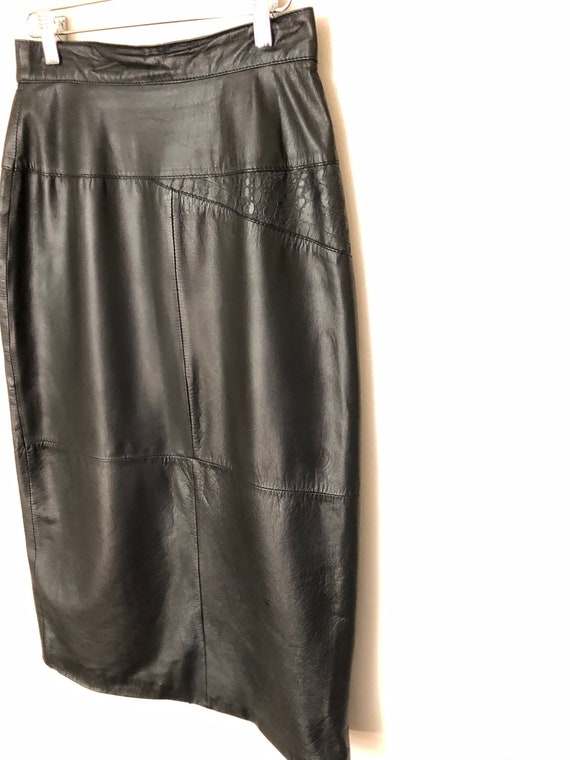 90s vintage leather skirt // long black leather s… - image 3