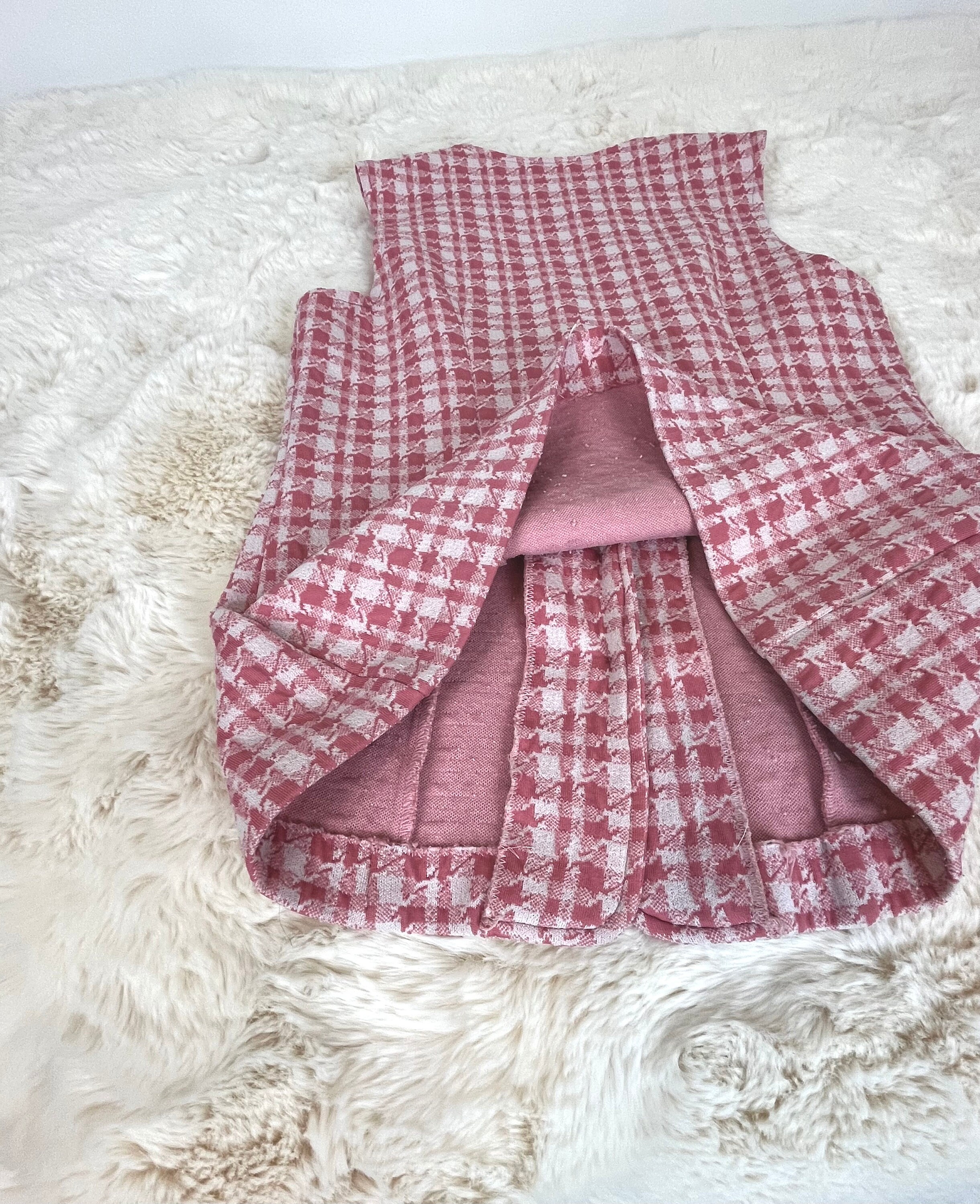 70’s Pink Cropped Vest with Floral Trim Detail