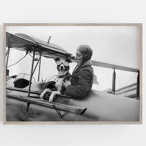 Frau Pilot und Hund, schwarzweiße Kunst, Vintage Wandkunst, Hund Wandkunst, lustige Wandkunst, DIGITAL DOWNLOAD, DRUCKBARE Kunst, große Wandkunst