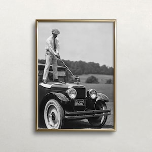 Golfista encima del coche, arte de la pared del golf, arte blanco y negro, arte de la pared vintage, arte de la pared divertido, descarga digital del coche antiguo, arte de la pared IMPRIMIBLE