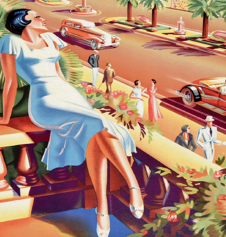 Puede incluir: Ilustraci&oacute;n retro de una mujer con un vestido azul claro, sentada en un balc&oacute;n con vistas a una calle con coches antiguos y personas. La obra de arte tiene una paleta de colores c&aacute;lidos, con palmeras y acentos florales.