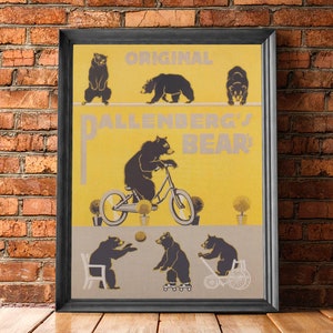 Op de afbeelding: Ingelijste vintage poster met een gele en bruine achtergrond. De poster toont illustraties van zwarte beren, waaronder een die op een fiets rijdt. De tekst "ORIGINAL" en "BALLENBERG'S BEAR" is in zilveren letters weergegeven.