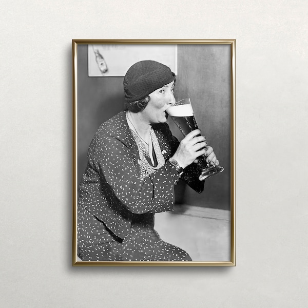 Woman Drinking Beer, Black and White Art, Vintage Wall Art, Beer Lover Print, Bar Wall Decor, Vintage Beer, DIGITAL DOWNLOAD, PRINTABLE Art