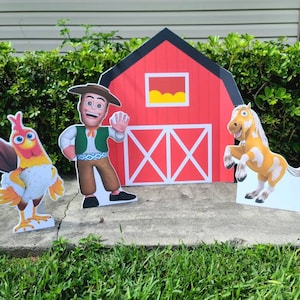La granja standees /the farm standees / the farm props / tv shows/ custom orders/custom party props/party standee/party cutouts