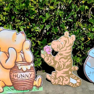 Clasic winnie the pooh stands /pooh signs/winnie the pooh decorations/winnie the pooh birthday/kids movies cutouts