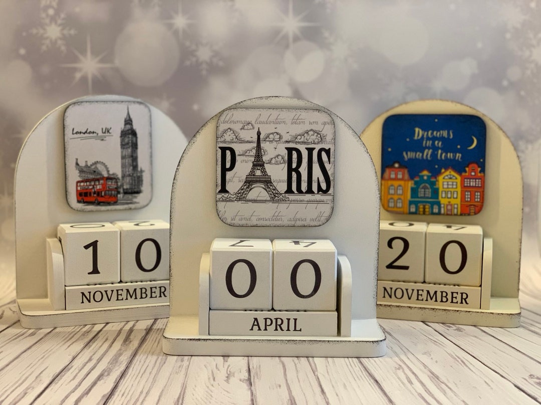 obling-wood-blocks-perpetual-calendar-desk-accessory-chic-day-month