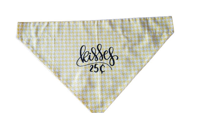 XL Dog Scarf Over the Collar Bandana Valentine/'s Day Bandana Paws /& Hearts Dog Bandana
