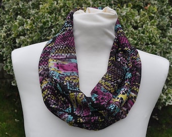 Cowl//snood Infinity Scarf chiffon paisley beige black red ivory