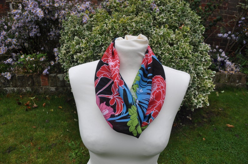 Cowl//snood Infinity Scarf chiffon paisley beige black red ivory