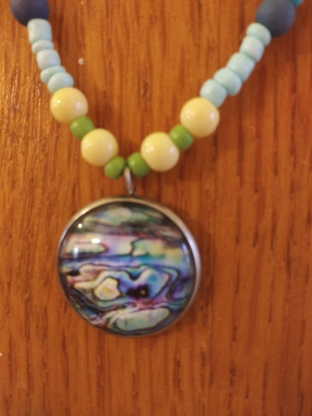 Charm Necklace Beads Stretchable Necklace with Charm, Abalone Charm 18