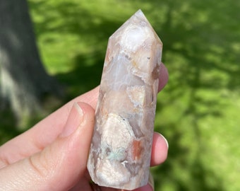 Flower agate tower