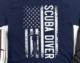 Scuba Diver Flag / Shirt / Hoodie / Scuba Diving Gift / American Flag / Diver Gift Camiseta unisex de manga corta