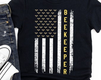 Beekeeper Shirt / Hoodie / Gift for Beekeeper / American Flag Beekeeping Shirt Short-Sleeve Unisex T-Shirt