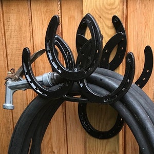 Farmhouse Horseshoe Garden Hose Holder: Rustic Metal Outdoor Decor