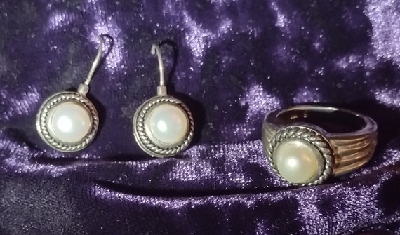 Vintage Silver and Pearl Earrings and Ring - image 1