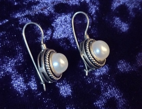 Vintage Silver and Pearl Earrings and Ring - image 2
