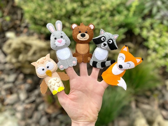 Woodland creatures Woodland baby creatures Finger puppets felt animals forest friends Toddler sensory toys Quiet toys Montessori toys felt
