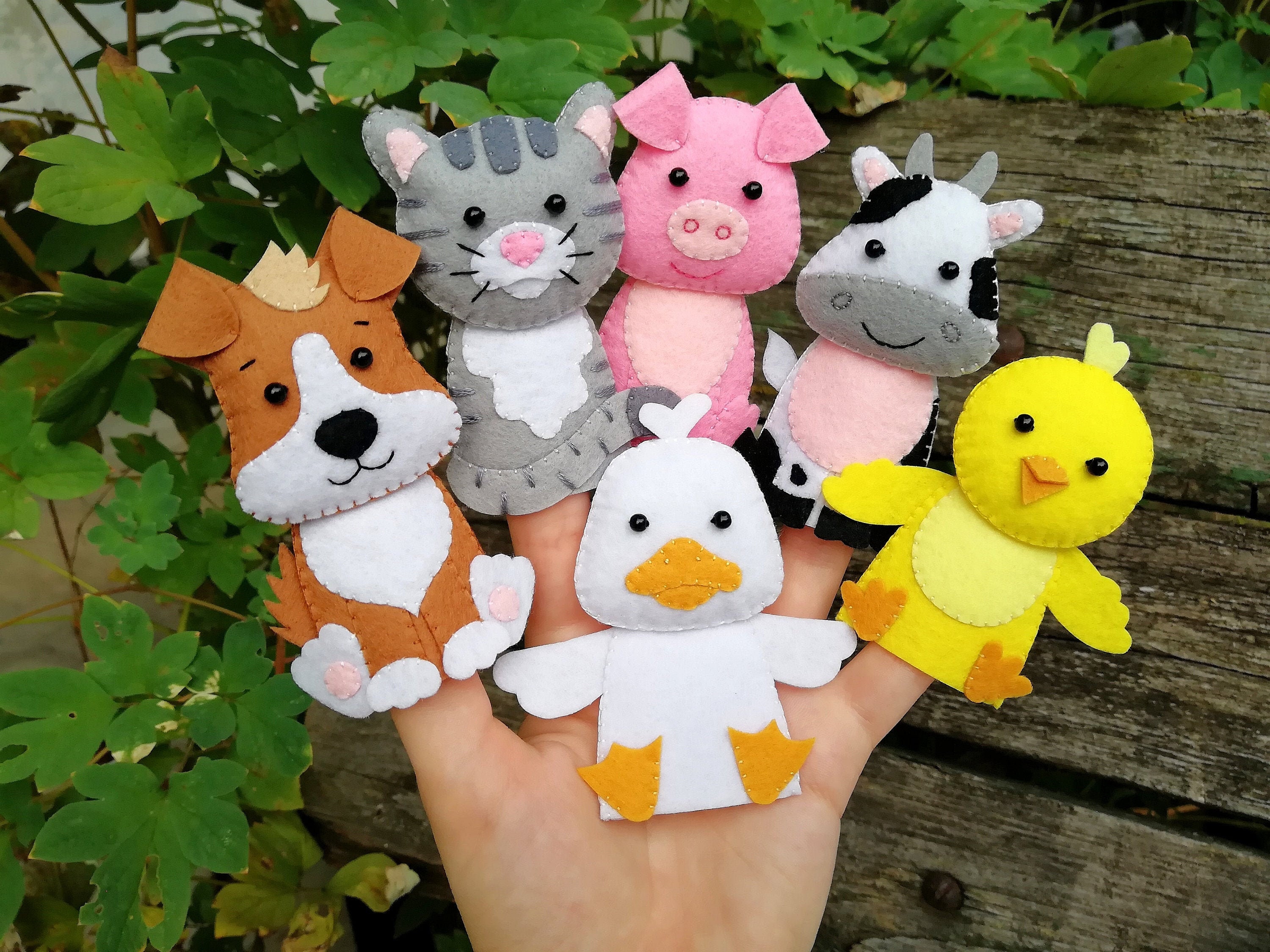 Puppets & Puppet Theatres Farm Animal Finger Puppets Toyland® Pack Of 5