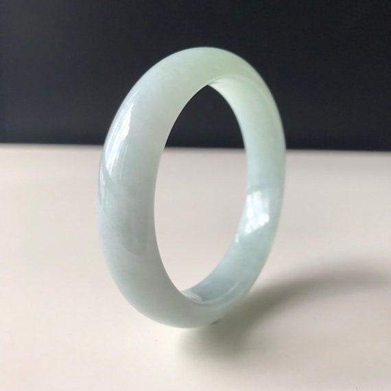 52 mm 楕円形翡翠バングル - 半透明グリーン天然ビルマ産ハデイル産
