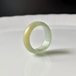 US 7.8 Matt Finish Jade Band Ring Translucent Faint Green with Kiwi Yellow MYANMAR Jadeite Natural Jadeite Type A band ring