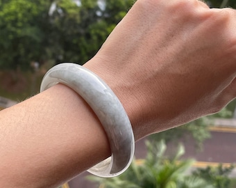 59.4 mm 認定100%天然タイプAフレッシュグリーンホワイトジェダイト