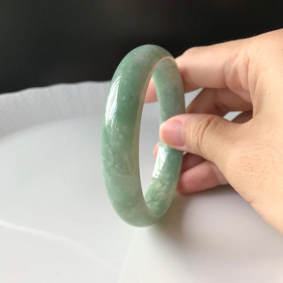 Natural jade bangle 59.2mm Natural Type A Burmese Jadeite Translucent Pea Green Authentic