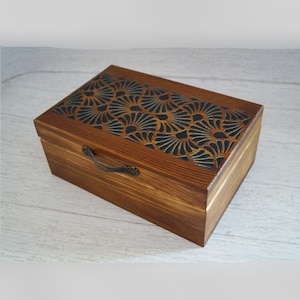 Rustic tea box with 3 compartments  - Wooden tea bag organizer - Tea chest