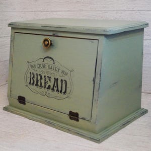 Vintage green Bread box - Bread bin - Farmhouse kitchen storage