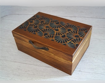 Rustic tea box with 3 compartments  - Wooden tea bag organizer - Tea chest