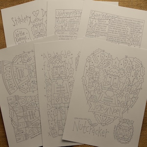 Könnte beinhalten: Schwarzweißes Linienkunst-Druckmuster für einen Nussknacker mit dem Text "Stitchery by the Curious Mice" und "Joyeux Noel Nutcracker".