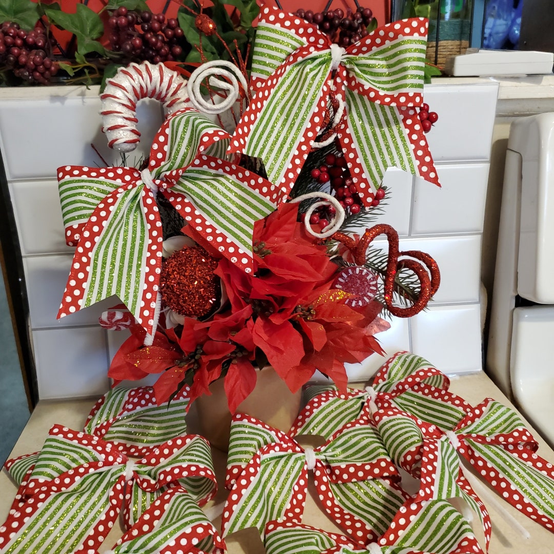 Vintage Tree w/ Glitter Bows main image 1
