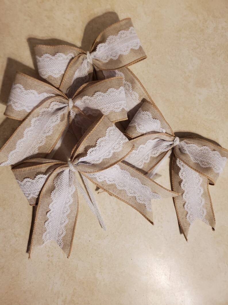 Zalak Lace Bow Set