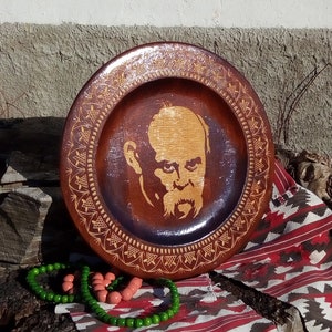 Wooden plate, Wall decor, Vintage plate, Carved wood, Gift from Ukraine, Handmade wall plate, Collection plate, Portrait of Shevchenko