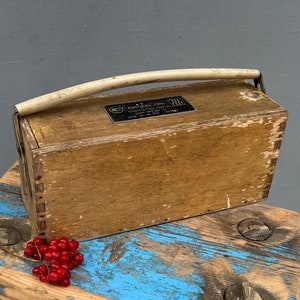 Vintage wood box, antique wood box with metal folding handle, vintage storage box, primitive box, craft storage, weights storage box