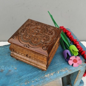Vintage box, Vintage Wooden Box, Wood Box hand carved box, Jewelry Box, Treasure Box, Wood carving, Decor Storage Box,Trinket box wooden box