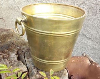 Ice bucket, Vintage bucket, Vintage bar bucket, Decor decor bar, Restaurant decor, Brass bucket, Kitchen decor, Vintage kitchen, Unique vase