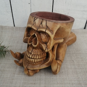 Vintage ashtray, Unique ashtray, Wooden ashtray, Vintage table decor, Patio decor, Fancy ashtray, Wood carving, Primitive ashtray, Skull
