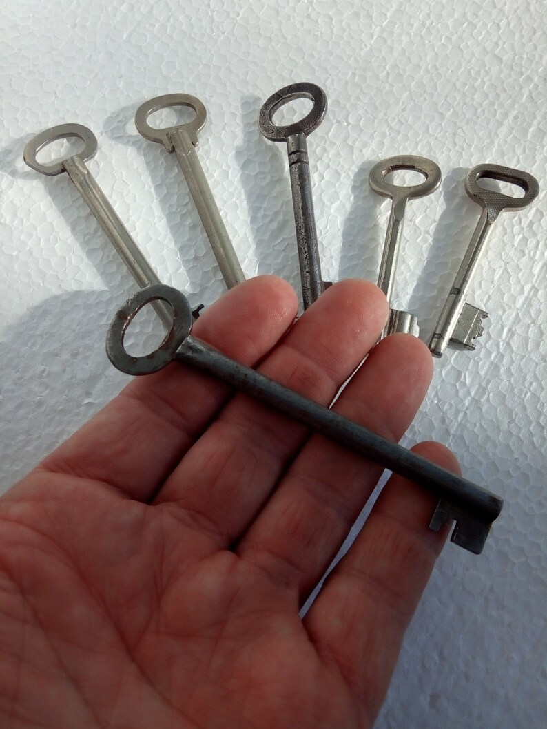 Vintage Metal Keys Collectible Lock Collectible Keys Vintage Etsy