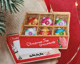 Retro Bauble box Wooden Christmas decoration| Vintage Kitsch holiday baubles packaging | Christmas ornament |Kitsch illustrated decoration |