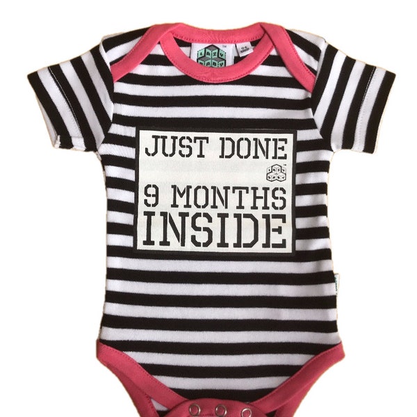 Baby Mädchen Bio-Body mit Lustigem Spruch: Just Done 9 Months Inside® Onesie von Lazy Baby®, Perfektes Geschenk für Kleinkinder