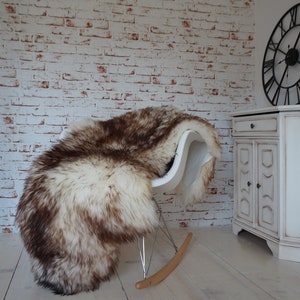 Giant Genuine Sheepskin Rug Brown WHIte Mouflon Soft Warm Wool Natural Area Rugs Carpet Cheap Rug Shag Area Rug Throw hair is very thick