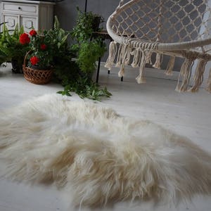 Giant Genuine ICELANDIC Sheepskin Rug Creamy White Soft Warm Wool Natural Area Rugs Carpet Cheap Rug Shag Area Rug Throw hair is very thick image 8