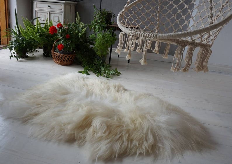 Giant Genuine ICELANDIC Sheepskin Rug Creamy White Soft Warm Wool Natural Area Rugs Carpet Cheap Rug Shag Area Rug Throw hair is very thick image 8