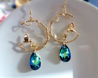 Boucles d'oreilles 14k gold filled, créoles colibri, goutte Swarovski, cristal Bermuda Blue, bleu, couronne, plaqué or, fleurs, mariage