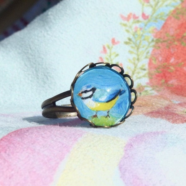 Bague peinture mésange, bague cabochon, vraie peinture, métal bronze, verre, réglable, filigrane, oiseau, mésange, bijou nature