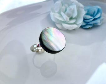 bague nacre noire, bague coquillage, métal argenté, nacre noire, bague réglable, abalone, ormeau, perle, coquillage, rond, cadeau femme